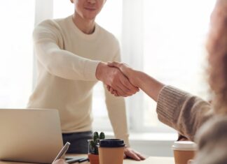 4 Tips To Help You Land Your Dream Job After Graduation